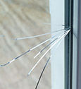 comment protéger sa maison avec vitre cassée