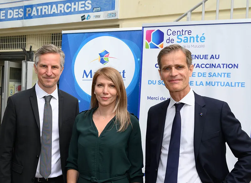 Centre de santé Square de la Mutualité sur la photo Tanguy Bodin (ARS), Anne-Lise Montaville (Directrice du Centre de santé du Square de la Mutualité) et Nicolas Gomart (DG Groupe Matmut)