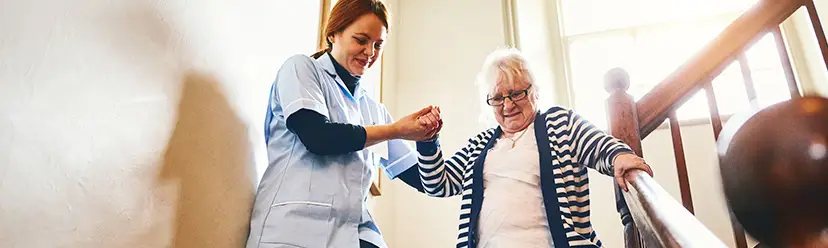 Chute d’une personne âgée : comment les éviter et les prévenir