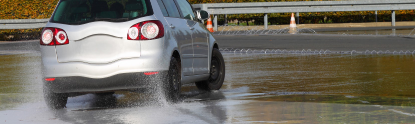 aquaplaning attention danger