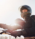 Quels sont les équipements obligatoires et recommandés pour rouler à moto ?