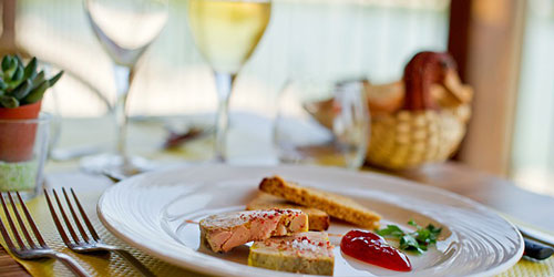 assiette servie dans un restaurant